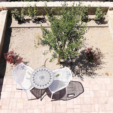 Apartments Terra Sun With Private Pool Or Jacuzzi Njivice Buitenkant foto